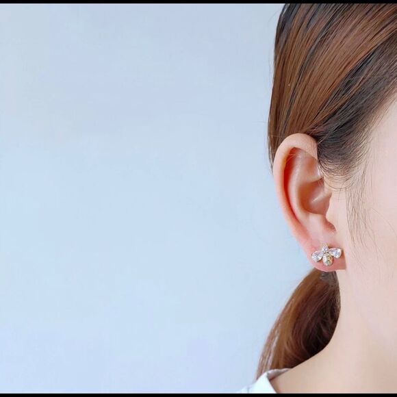 18K God Plated Bee Stud Earrings - Picture 2 of 5